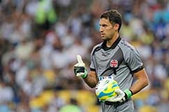 O goleiro uruguaio Martn Silva ser o nico titular da equipe do Vasco que o tcnico Jorginho vai colocar em campo