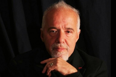 O escritor Paulo Coelho - 10/03/2005 (Antonio Ribeiro/VEJA/)