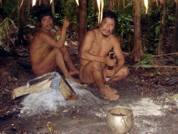 ndios Tyku e Mond-i vivem isolados em terra indgena em Mato Grosso (Foto: Funai)