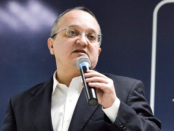 Governador Pedro Taques assinou contrato para repactuar dvida