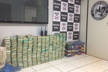 A droga apreendida pelos policiais civis na fronteira entre Brasil e Bolvia