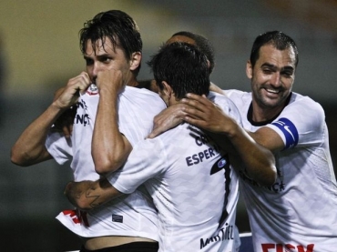 Corinthians venceu nesta quinta-feira por conta de um lance de bola parada