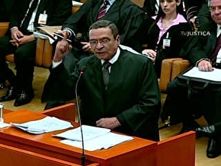 Advogado de Jefferson diz no STF que Lula � 