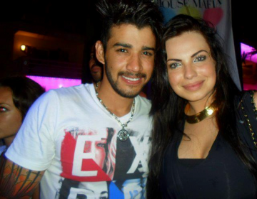 Gusttavo Lima com Veridiana Freitas, em Ibiza, na Espanha 