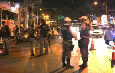 Onze motoristas so presos durante blitzes da Lei Seca no carnaval em MT  Foto: Assessoria