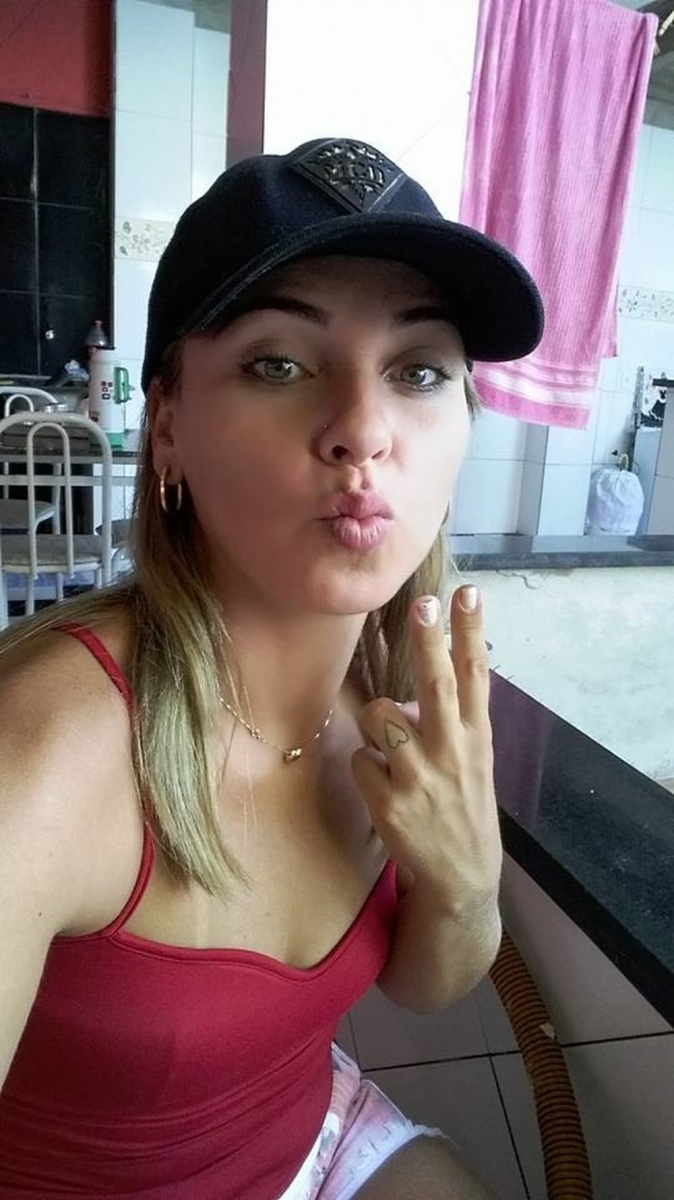 Fabiana Garcia Vero, de 31 anos, foi presa em Vrzea Grande  Foto: Facebook/Reproduo