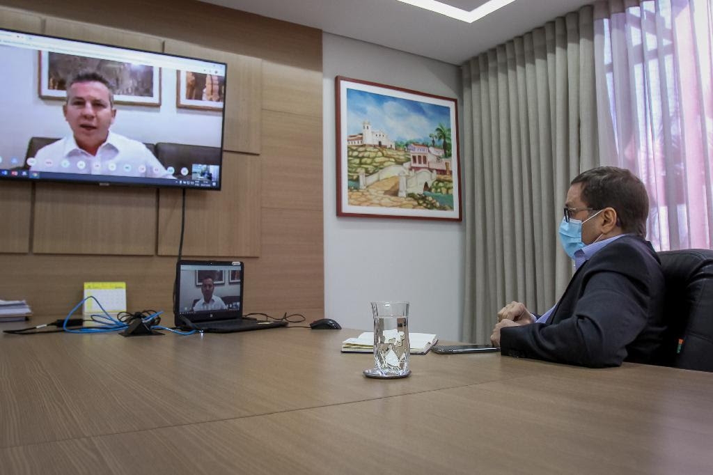 Governador Mauro Mendes e secretrio Mauro Carvalho durante a videoconferncia - Foto por: Christiano Antonucci
