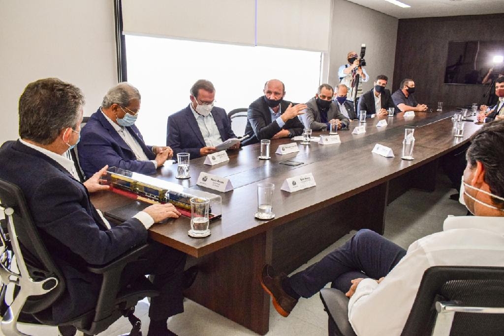 Reunio do governador Mauro Mendes com a diretoria da empresa Rumo - Foto por: Michel Alvim/Secom