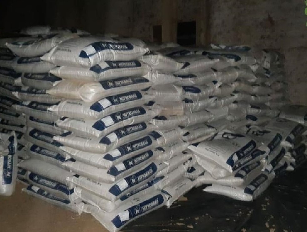 Carga de fertilizantes foi recuperada pela PM/MT  Foto: Assessoria