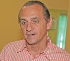 Tucano deixou a prefeitura de Cuiab em 2010 para disputar o cargo de governador