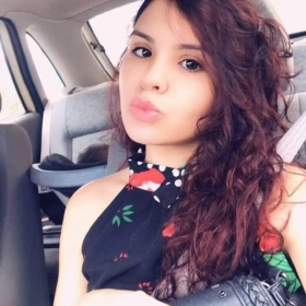 Karine Melo da Silva, de 23 anos, foi morta e jogada em rio  Foto: Arquivo pessoal