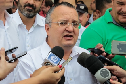 O ex-governador Pedro Taques, denunciado na Vara Cvel