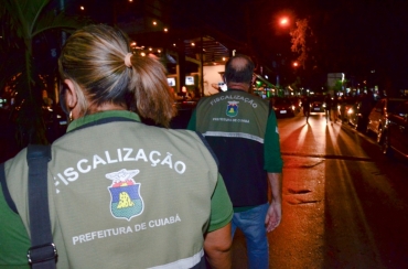 Equipe de fiscalizao aplicou R$ 260,6 mil em multas  Foto: Prefeitura de Cuiab