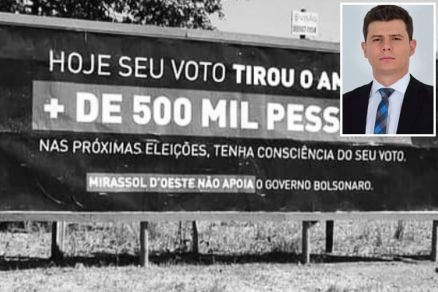 Outdoor contra Bolsonaro gerou nota de repdio do prefeito Hctor Bezerra (no destaque)