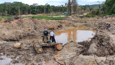 PF desocupa garimpo ilegal de ouro em terra indgena em MT em janeiro deste ano  Foto: Polcia Federal