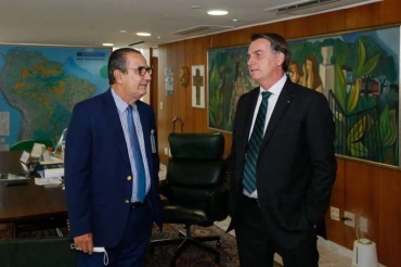 Bolsonaro com Silas Malafaia; pastor tambm tem criticado ministros do Supremo