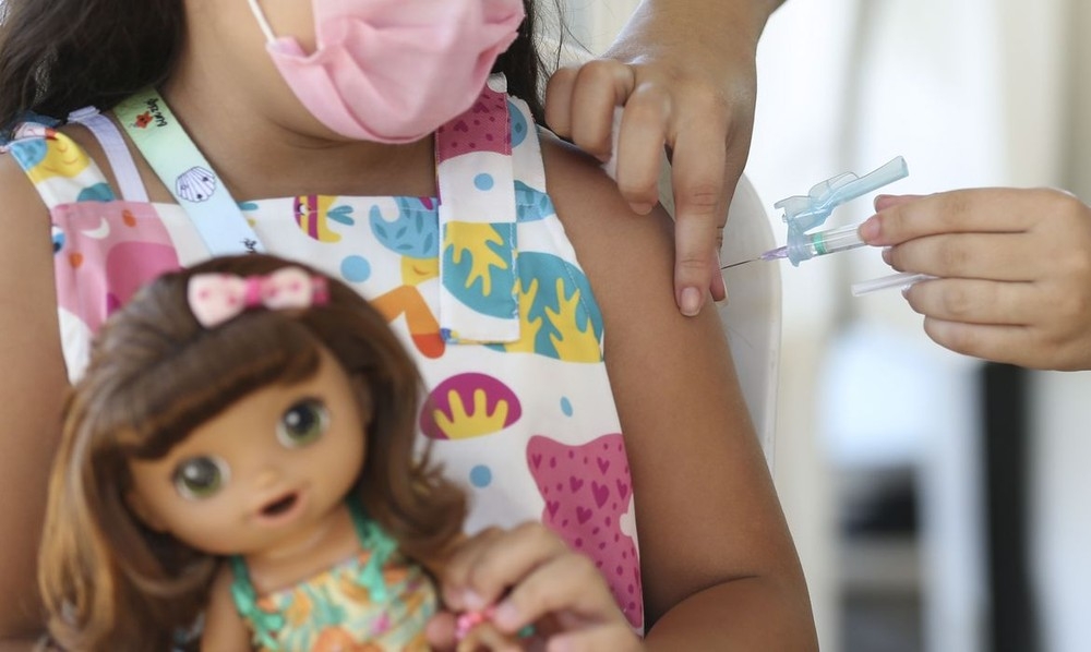 Crianças, de 5 a 11 anos, estão aptas a receber a vacina contra a covid-19 — Foto: José Cruz/ Agência Brasil
