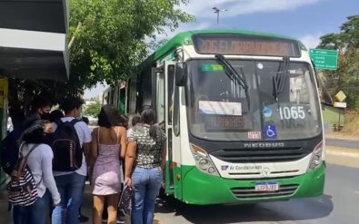 Passageiros passam a pagar R$ 4,95 pela passagem de ônibus