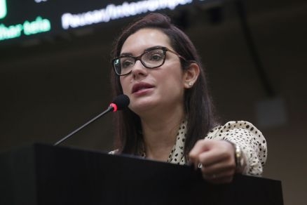 A deputada estadual Janaina Riva, que fez leitura da disputa pelo Palcio Paiagus