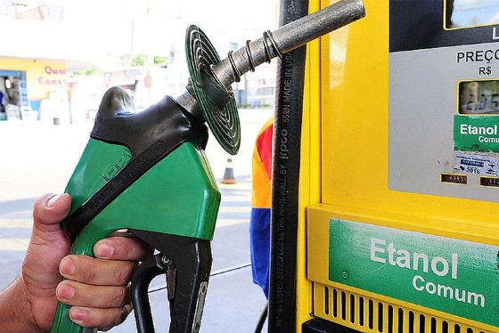 Etanol volta a ser competitivo ante gasolina, segundo levantamento