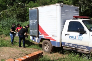 Corpo da menina passar por exames de necropsia para averiguar a causa da morte