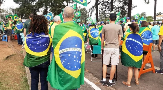 No local, os manifestantes esto h quase um ms por no aceitarem a derrota do presidente Jair Bolsonaro (PL)