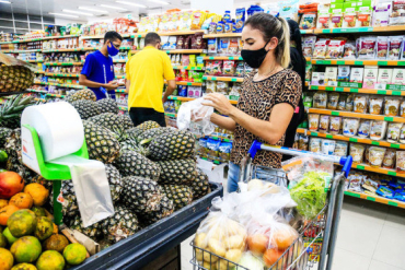 O valor da cesta bsica cobrado em Cuiab voltou a apresentar leve queda de 0,08% e encerrou o ms de abril custando R$ 763,94