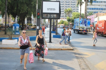 Clima em Cuiab tem aumento de temperatura e calor chega a 33C