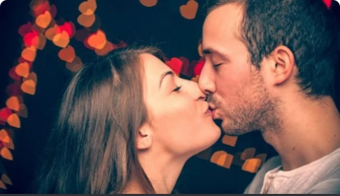 Evidências sugerem que o beijo na boca era praticado pelo menos no antigo Oriente Médio e na Índia. — Foto: Getty Images