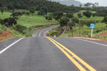 Trecho da Rodovia MT-130, em Mato Grosso