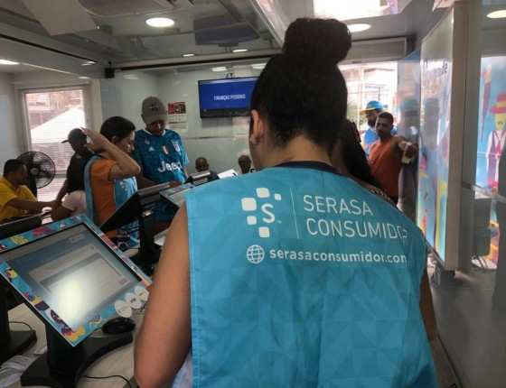 Somente nas negociaes com bancos realizadas via aplicativo ou site da Serasa, o volume total de descontos chegou a R$ 973.996.026,00