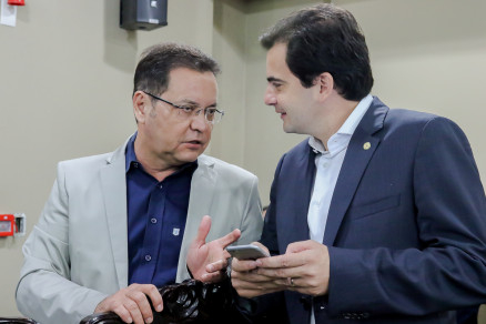 O deputado Eduardo Botelho e o secretrio Fbio Garcia pleiteiam a Prefeitura de Cuiab