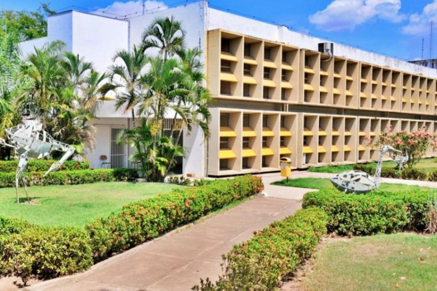 O prédio da reitoria da Universidade Federal de Mato Grosso