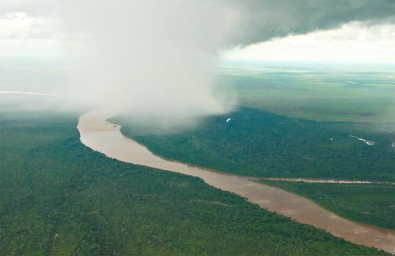 Os rios voadores passam sobre nossas cabeas, atravessam estados e pases e distribuem chuva e umidade