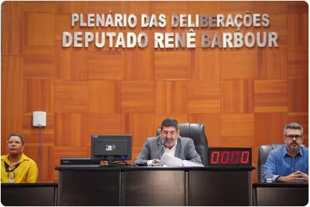 Dr. Joo argumentou que o uso da IA pode ser uma soluo eficiente na deteco precoce de comportamentos suicidas  Foto: Divulgao