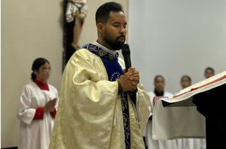 Padre Luciano Simplcio, que foi flagrado em quarto com mulher