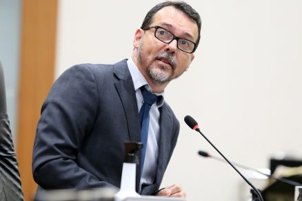 O deputado Ldio Cabral acha que as empresas culpadas tm que devolver os valores pagos indevidamente pelo s servidores pblicos do Estado