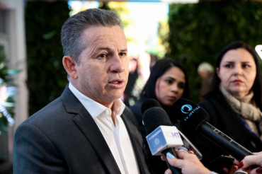 O governador Mauro Mendes, que  contra aumento salarial no TJ-MT