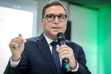 O presidente do PRD, empres�rio Mauro Carvalho J�nior, v� desvantagem na competi��o com atuais deputados