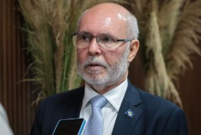 A equipe de procuradores do procurador-geral Francisco Lopes fez a interpela��o ao ex-governador Pedro Taques