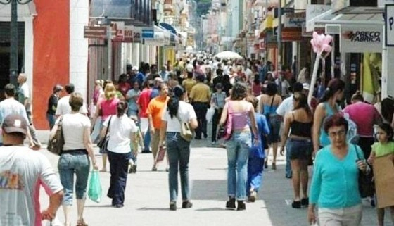 As lojas e quiosques dos Shoppings Centers de Cuiab� funcionar�o em hor�rio normal no carnaval