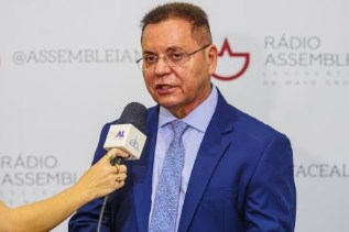 O deputado Eduardo Botelho, que est� irritado com o l�der do Governo