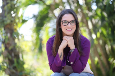 Site destaca que, com o desempenho, Janaina tem sido cortejada pelos diferentes espectros da pol�tica no Estado