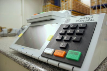 Mauro Mendes, Janaina Riva, Carlos F�varo e Jos� Medeiros