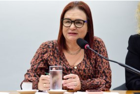 A ex-deputada federal Rosa Neide, do PT, que comanda a Federa��o Brasil da Esperan�a em Mato Grosso