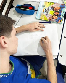 As atividades aplicadas aos estudantes incluem o conhecimento sobre legisla��es, como o C�digo de Tr�nsito e resolu��es do Conselho Nacional de Tr�nsito
