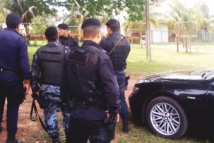 A PM continua  procura do bando de 10 homens que invadiu chcara em Capo Grande