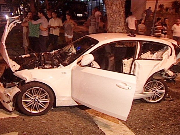 Acidente com BMW e mais trs carros deixa feridos na Paraba