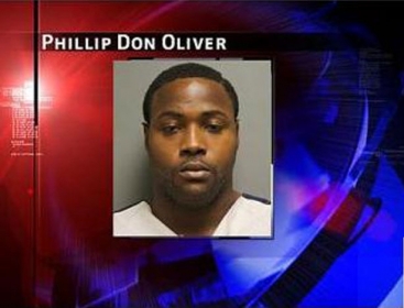Phillip Don Oliver, acusado de assaltar uma famlia nos Estados Unidos e obrigar a vtima a fazer sexo com a sogra