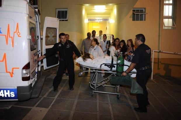 Ambulncia deixou o Hospital Nossa Senhora Auxiliadora, em Rosrio do Sul, s 1h35min desta quarta